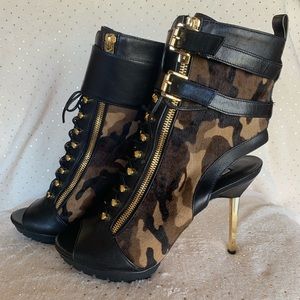 Micheal kors! Calf hair heels CAMOUFLAGE!